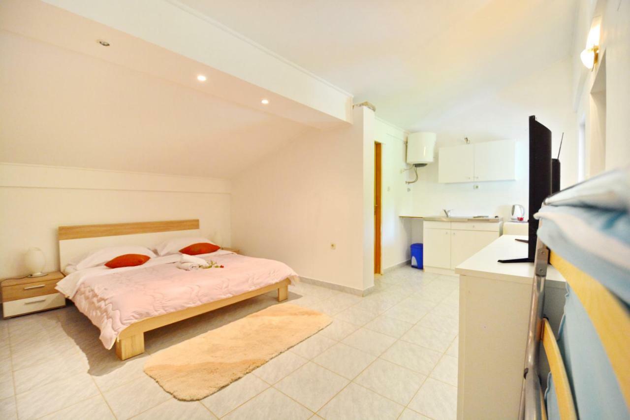Apartmani Maca Sikovo Exterior foto